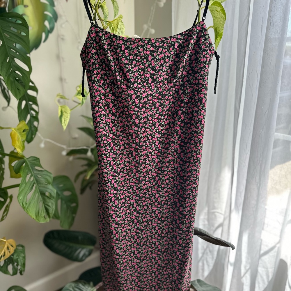 Vintage City Triangles Rose Mesh Dress